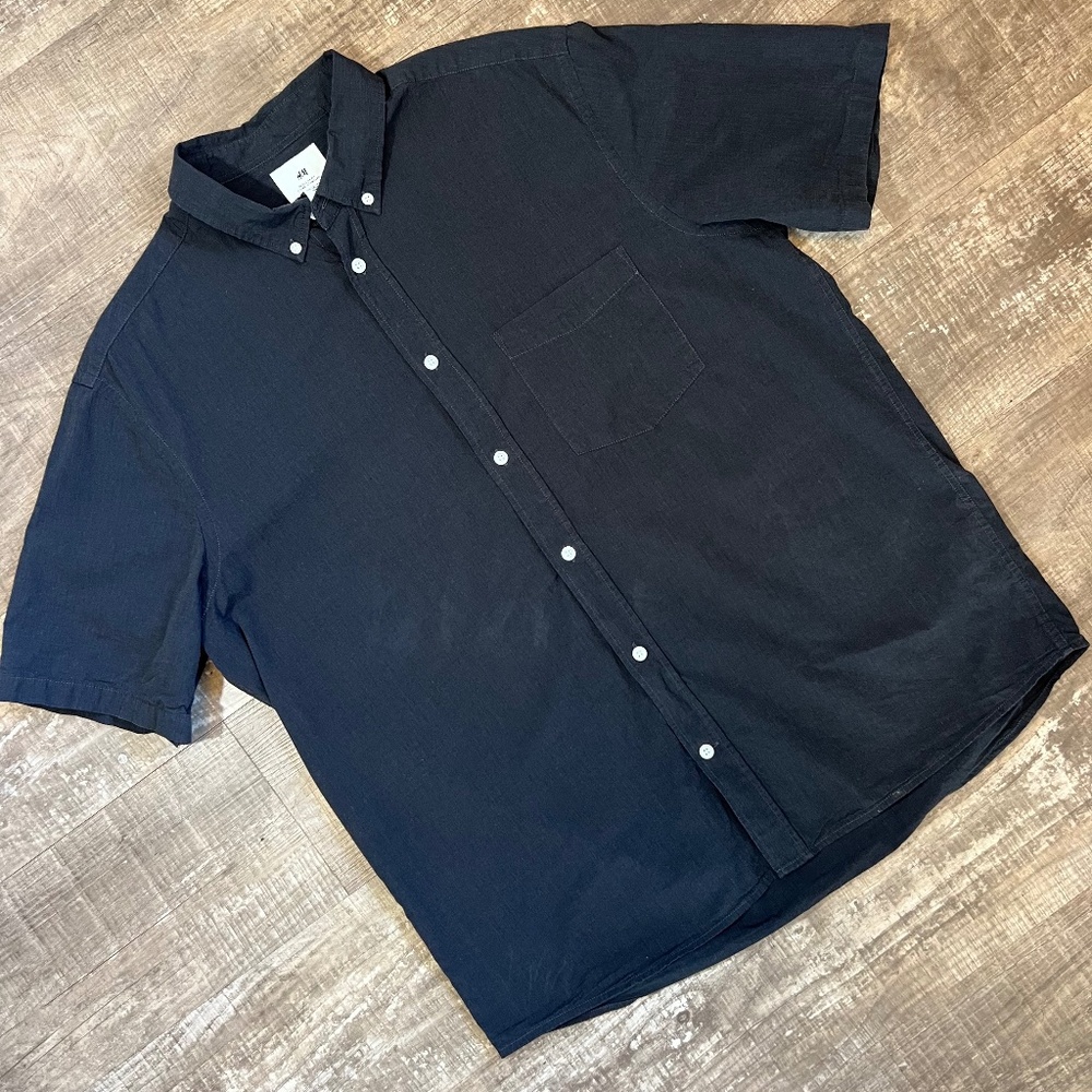 H&M Men's Short Sleeve Oxford Shirt | Large | Casual Button-Up